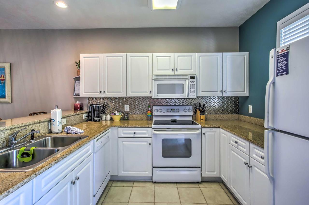 Sunny Coastal Condo About 1 Mi To N Myrtle Beach! Exterior photo